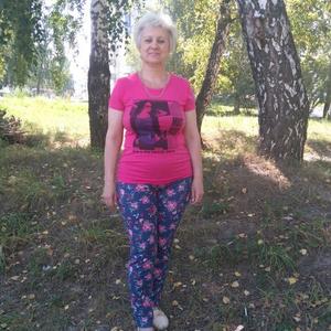Девушки в Новосибирске: Olga, 62 - ищет парня из Новосибирска