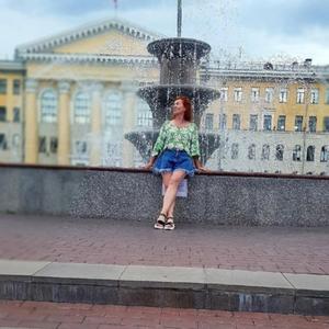 Девушки в Томске: Алена, 49 - ищет парня из Томска