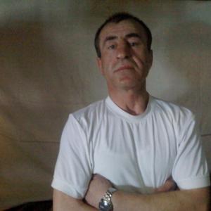 Парни в Нижневартовске: Артём, 51 - ищет девушку из Нижневартовска