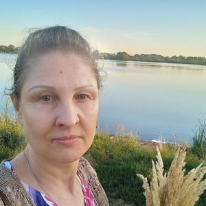 Девушки в Казани (Татарстан): Елена, 53 - ищет парня из Казани (Татарстан)