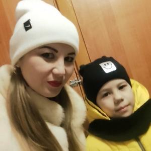 Девушки в Казани (Татарстан): Регина, 37 - ищет парня из Казани (Татарстан)