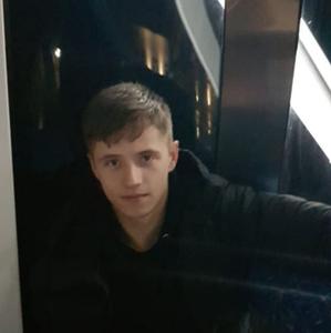 Парни в Калининграде: Денис, 23 - ищет девушку из Калининграда