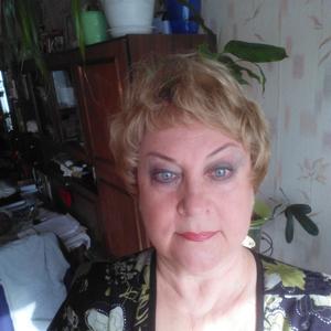 Девушки в Казани (Татарстан): Елена, 64 - ищет парня из Казани (Татарстан)