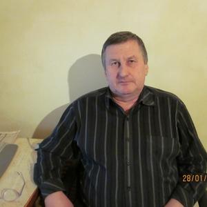 Александр, 68 лет, Киров