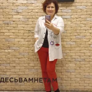 Девушки в Томске: Илона, 46 - ищет парня из Томска