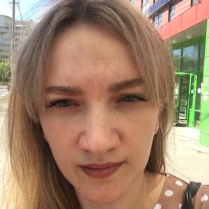 Девушки в Томске: Олеся, 36 - ищет парня из Томска