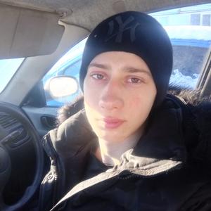 Парни в Кинель-Черкассах: Сергей, 19 - ищет девушку из Кинель-Черкасс