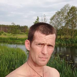 Илья, 36 лет, Псков