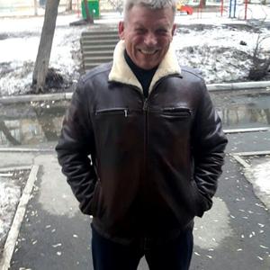 Парни в Челябинске: Иван, 65 - ищет девушку из Челябинска