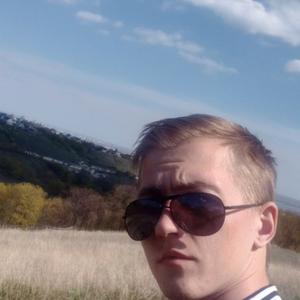 Парни в Саратове: Дмитрий, 25 - ищет девушку из Саратова