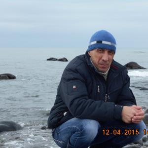 Валерий, 55 лет, Бражное