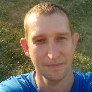 Парни в Кыштыме: Андрей, 40 - ищет девушку из Кыштыма