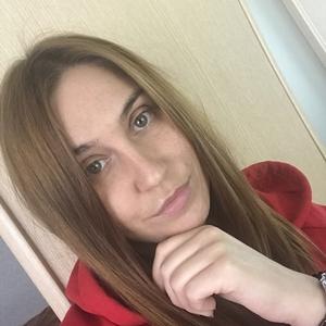 Девушки в Перми: Lyidmila, 35 - ищет парня из Перми