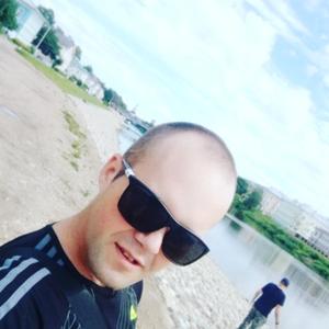 Парни в Вологде: Дмитрий, 26 - ищет девушку из Вологды
