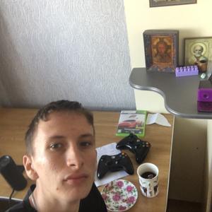 Парни в Азове: Ваня, 24 - ищет девушку из Азова