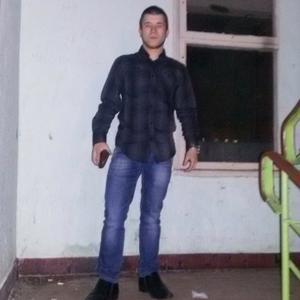 Парни в Химках: Артем, 28 - ищет девушку из Химок