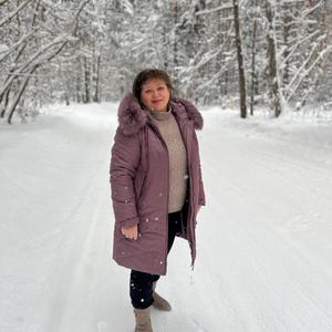 Девушки в Новосибирске: Марина, 60 - ищет парня из Новосибирска