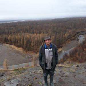 Парни в Владивостоке: Алексей, 49 - ищет девушку из Владивостока