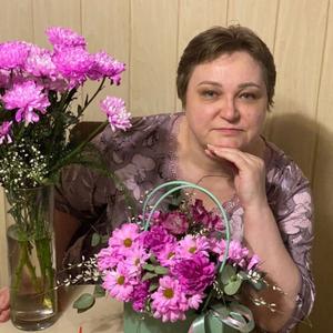Девушки в Якутске: Лилия, 48 - ищет парня из Якутска