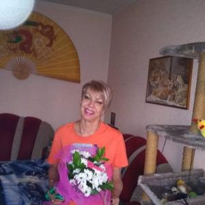 Девушки в Екатеринбурге: Марина, 60 - ищет парня из Екатеринбурга