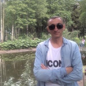 Парни в Ижевске: Кирилл, 39 - ищет девушку из Ижевска