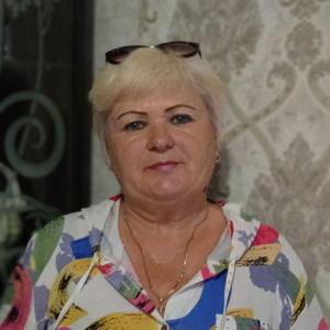 Девушки в Краснодаре (Краснодарский край): Елена, 59 - ищет парня из Краснодара (Краснодарский край)