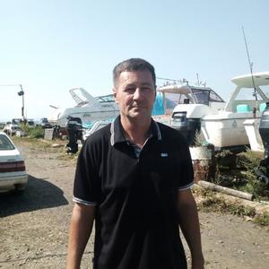 Парни в Владивостоке: Андрей, 52 - ищет девушку из Владивостока