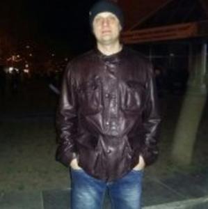 Парни в Северске: Виктор, 43 - ищет девушку из Северска