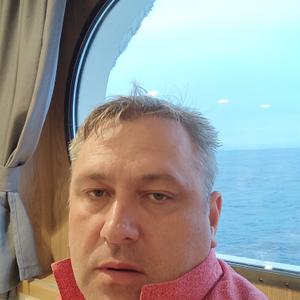 Парни в Владивостоке: Денис, 46 - ищет девушку из Владивостока