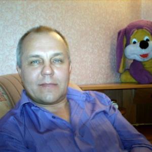 Парни в Саратове: Андрей, 57 - ищет девушку из Саратова