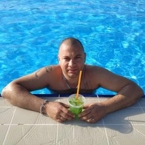 Парни в Тольятти: Илья, 39 - ищет девушку из Тольятти
