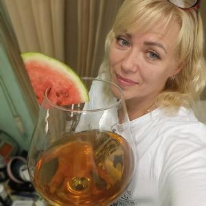 Юлия, 47 лет, Владивосток