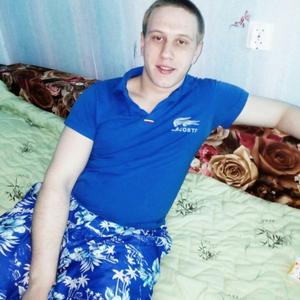 Парни в Кингисеппе: Дима, 31 - ищет девушку из Кингисеппа
