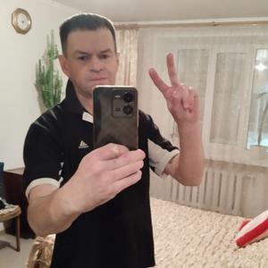 Виктор, 46 лет, Казань