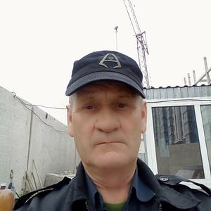 Иван, 66 лет, Барнаул