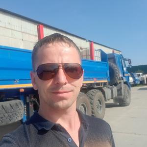 Алексей, 32 года, Пурпе