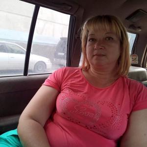 Девушки в Новосибирске: Людмила, 50 - ищет парня из Новосибирска