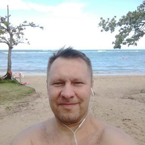 Парни в Удомле: Алексей Цветков, 50 - ищет девушку из Удомли