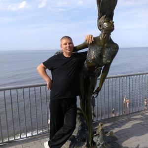 Парни в Смоленске: Gluhov, 59 - ищет девушку из Смоленска