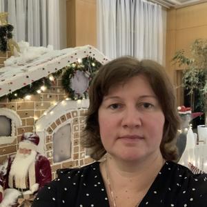 Девушки в Тольятти: Людмила, 48 - ищет парня из Тольятти