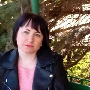 Девушки в Сызрани: Ирина, 47 - ищет парня из Сызрани