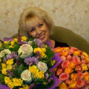Елена, 65 лет, Москва