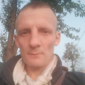 Парни в Барановичи: Денис, 35 - ищет девушку из Барановичи