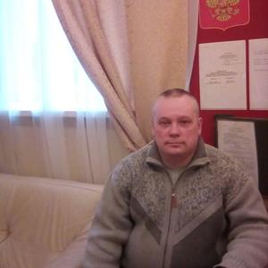 Парни в Великий Новгороде: Олег Алексеев, 54 - ищет девушку из Великий Новгорода