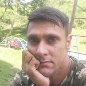 Парни в Владивостоке: Евгений, 42 - ищет девушку из Владивостока