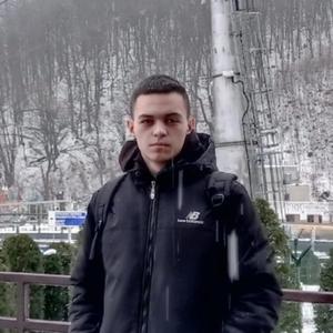 Парни в Сочи: Дмитрий, 19 - ищет девушку из Сочи