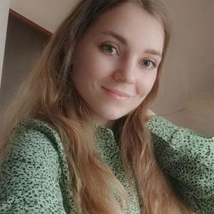 Девушки в Ульяновске: Полина, 23 - ищет парня из Ульяновска