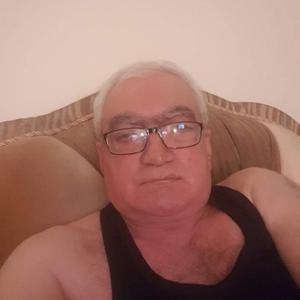 Рафик, 64 года, Москва