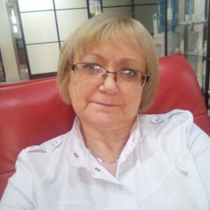 Девушки в Омске: Людмила, 56 - ищет парня из Омска