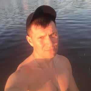 Парни в Пскове: Антон, 41 - ищет девушку из Пскова